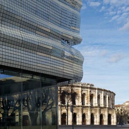 Nîmes